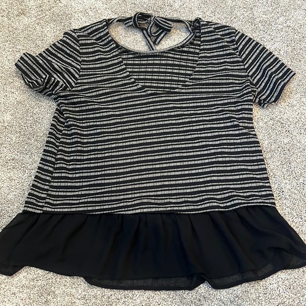 Tie back top